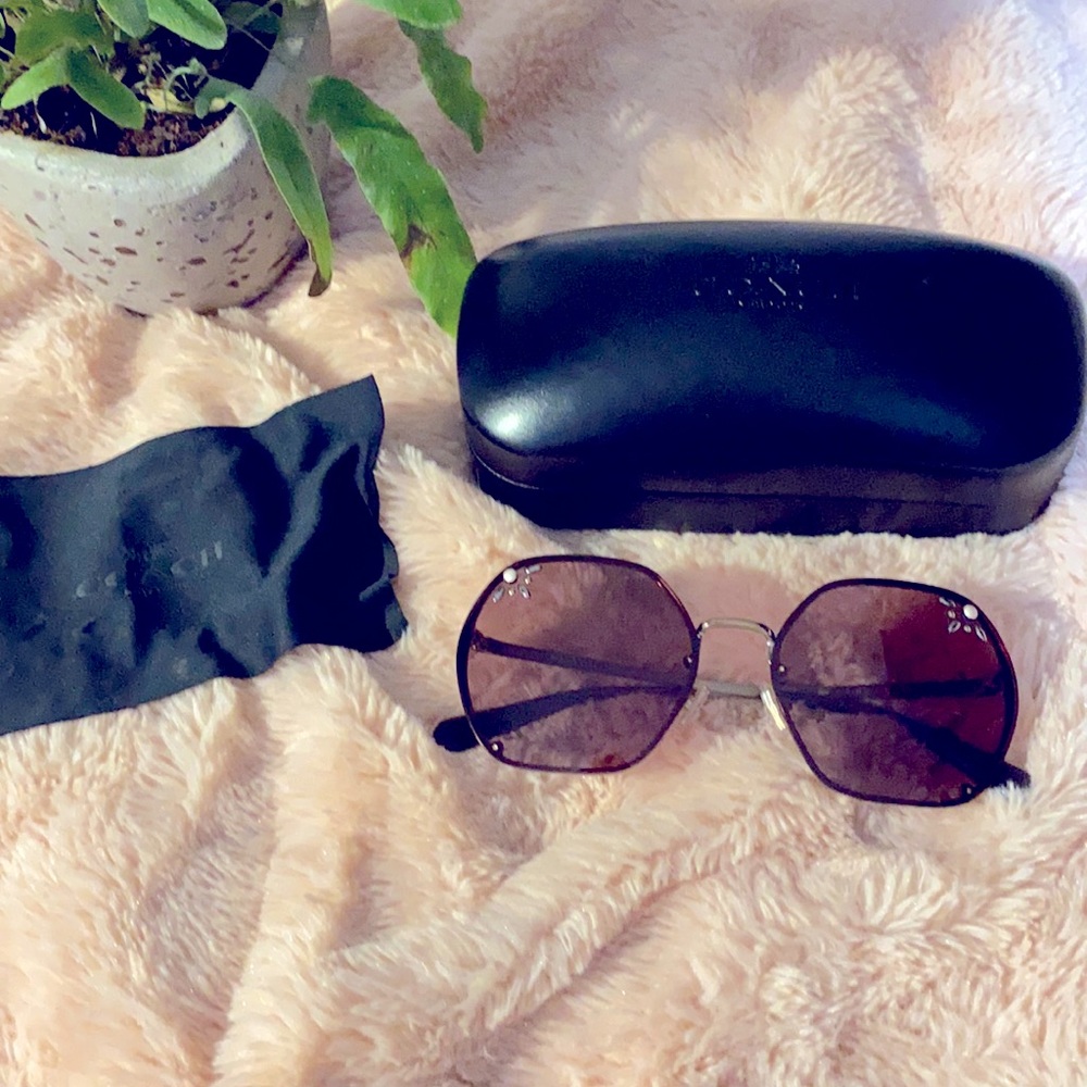 GREAT Christmas Gift!!Coach sunglasses-brown tint with rose gold frames